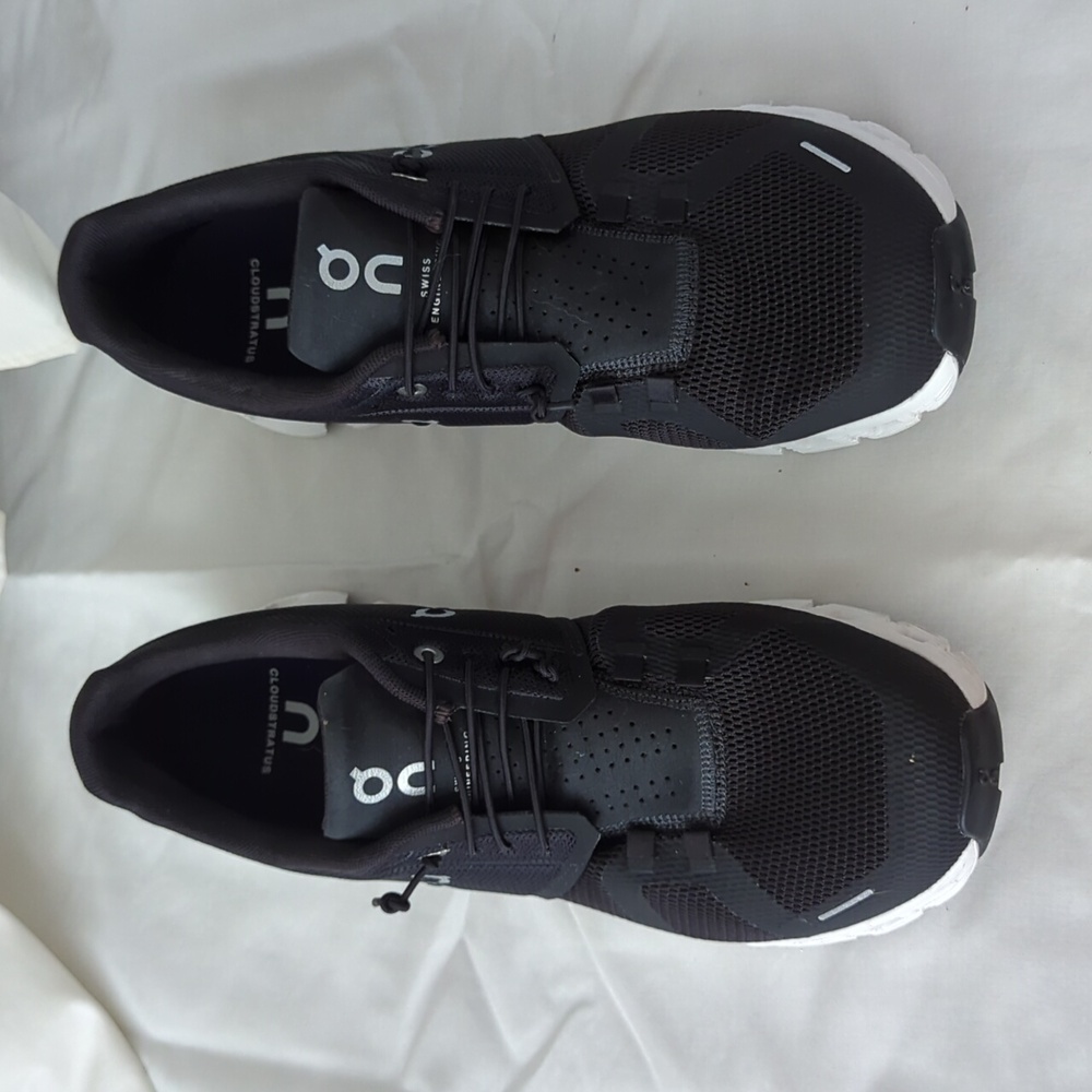 On Black White shoe 11